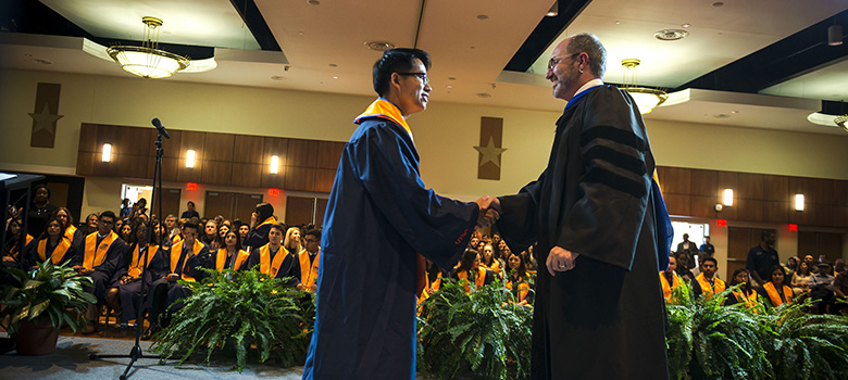 Uts Engineering Graduation UTSA students celebrate graduation during special ceremonies - UT San ...