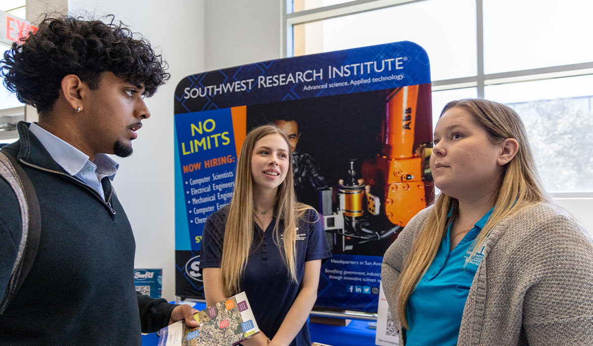 National recognition highlights UT San Antonio’s career learning ecosystem