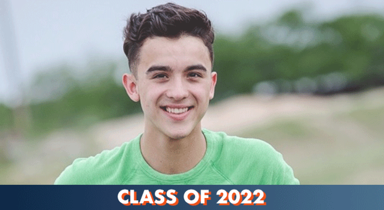 2022-graduate-gonzalo-hernandez_780