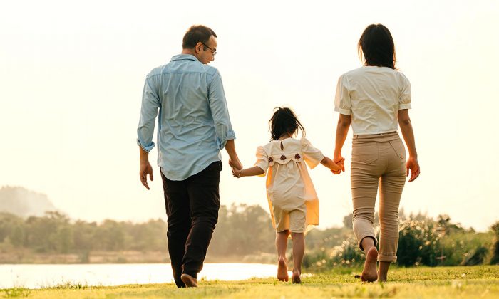 Having more children doesn’t ward off depression, UTSA researcher finds