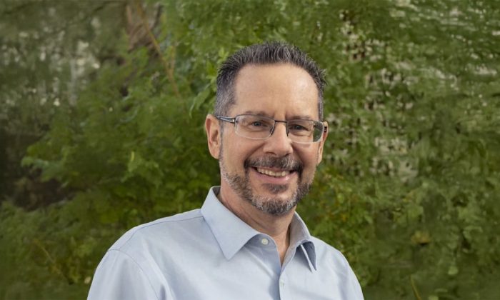 David Silva to step down as College of Sciences dean to focus on research