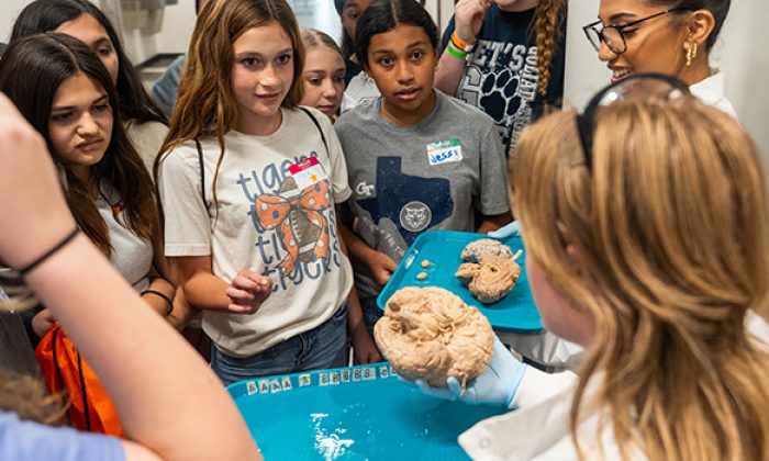 Middle schoolers explore college, careers at UTSA’s Day of Discovery