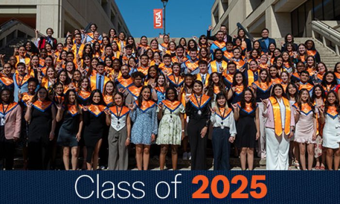 Record number of UTSA Honors College students graduate today