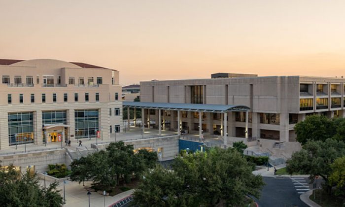 UTSA updates campus community on Tuesday night emergency alerts