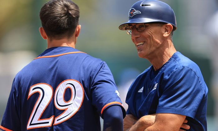 UTSA Baseball’s Pat Hallmark agrees to contract extension through 2029