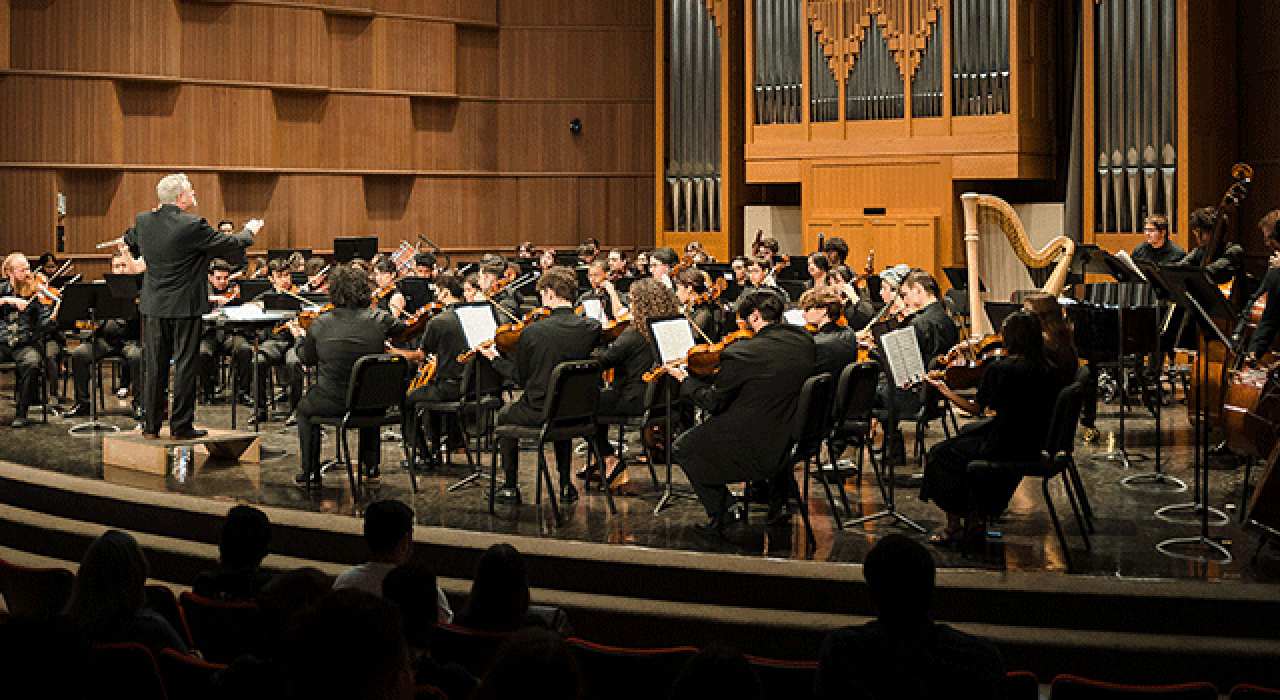 rapsodia-mexicana-orchestra_780 The UTSA Orchestra performs at the UTSA Recital Hall in the Arts Building.