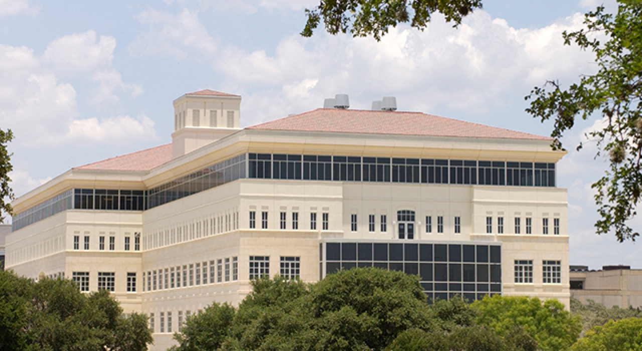 Kay and Steve Robbins commemorate more than 40 years of service at UTSA with a fellowship they established for the Department of Computer Science.