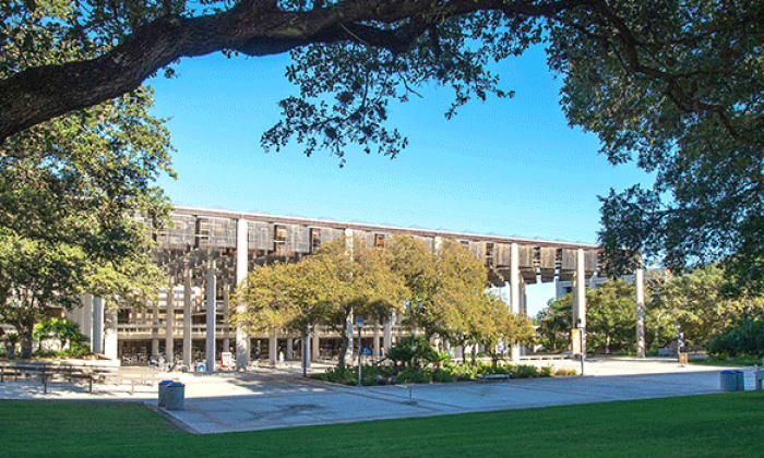 UTSA community comes together in reflection following Hill Country floods
