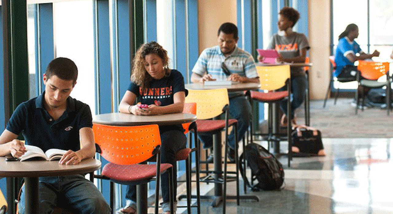 student-union-studying_780