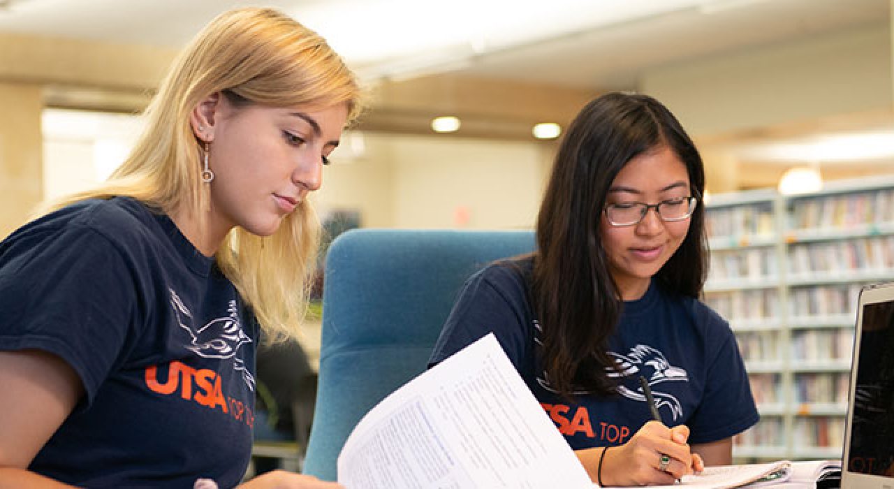 students-library_780