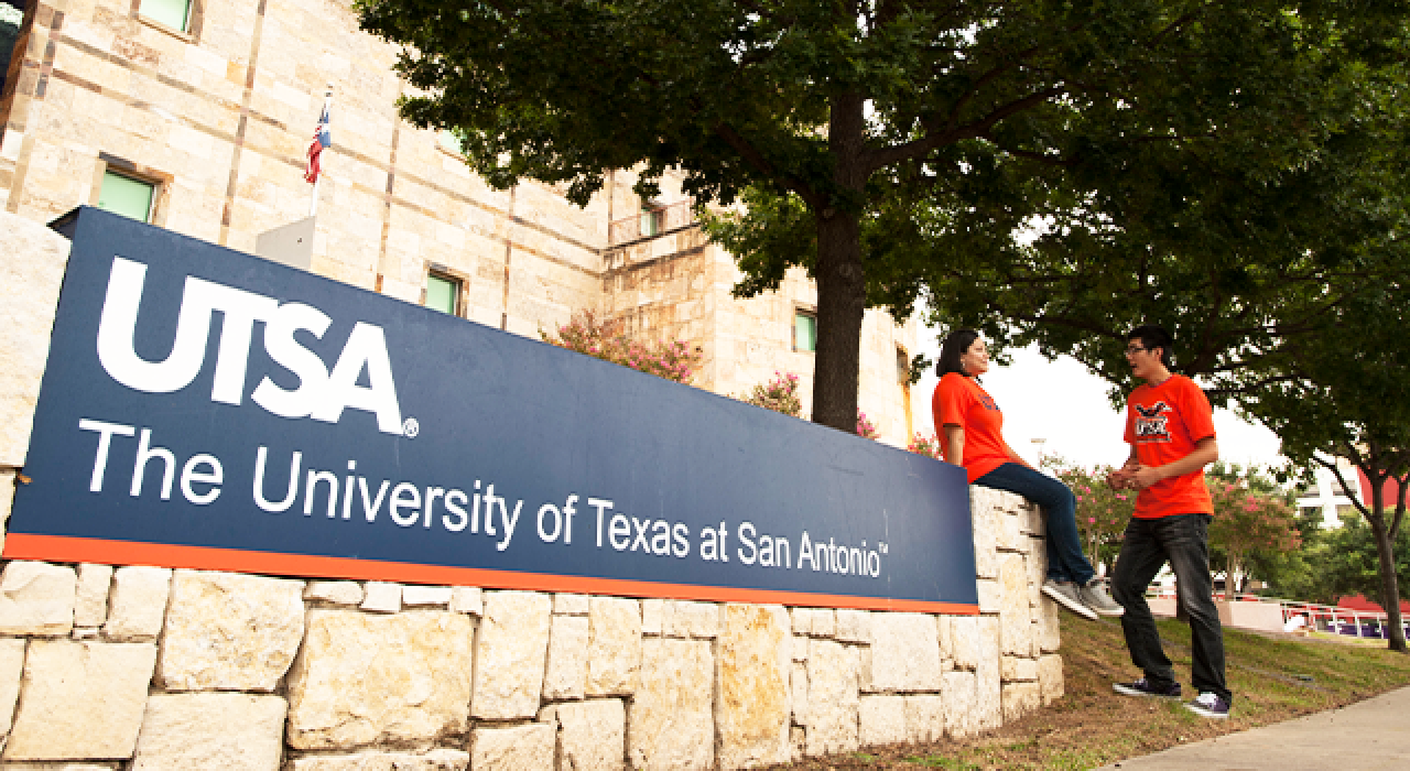 utsa-sign_frio-side-02_780
