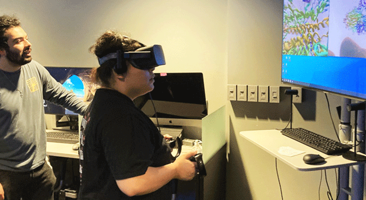 Francis Yoshimoto's Biochemistry II laboratory students were able to explore proteins in a unique way by utilizing virtual reality headsets in UTSA's VizLab.